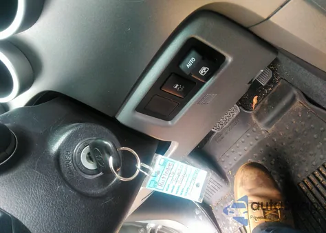 2016 Toyota Sequoia Sr5 5.7L V8 from USA, damaged, VIN 5TDBY5G13GS131623